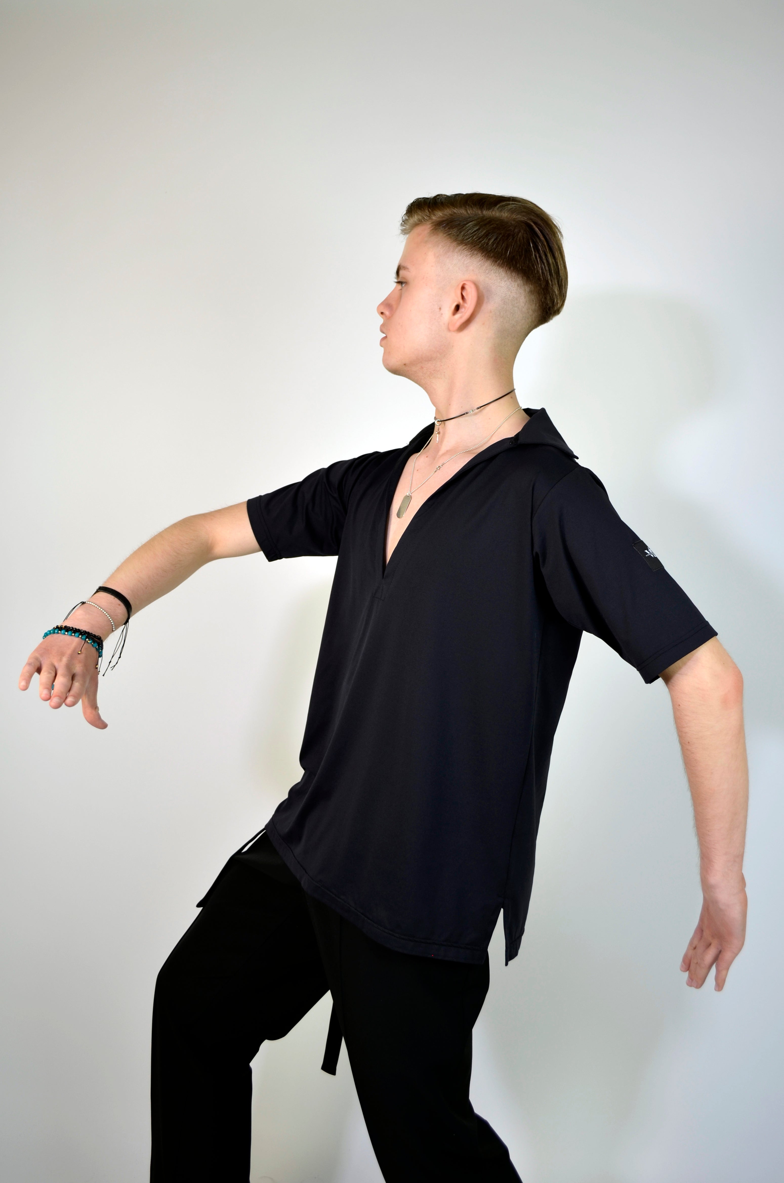 Ilio – Tricou de antrenament bărbătesc cu guler deschis